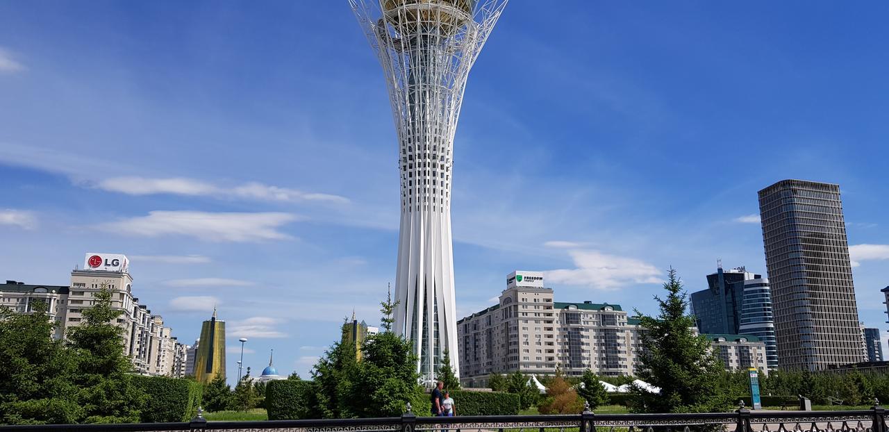 Apartment Lazurniy Astana Exterior foto
